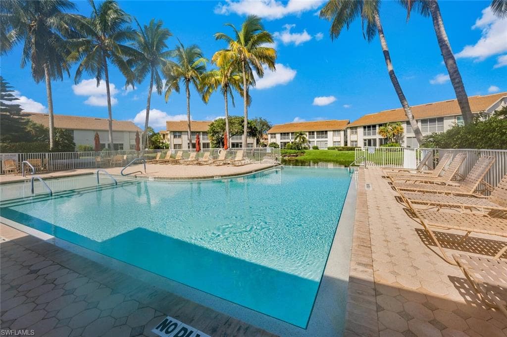 5677 Heron Ln 103, Naples, FL 34110-17
