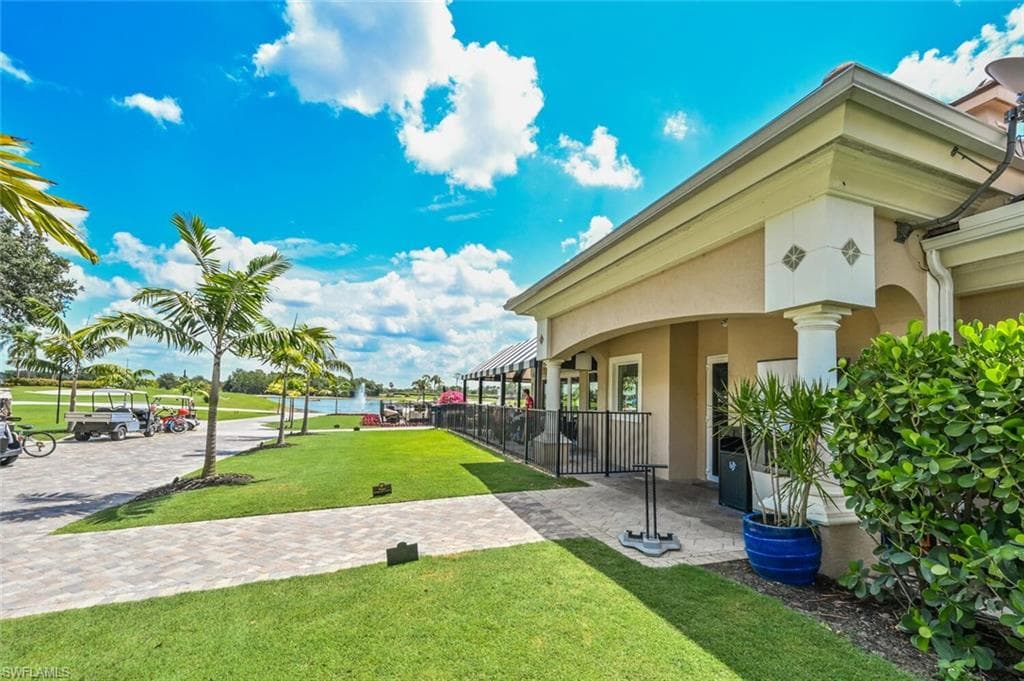 5677 Heron Ln 103, Naples, FL 34110-28