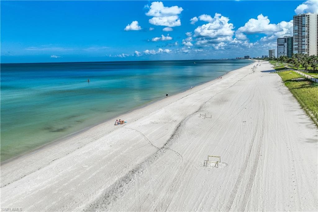 4301 Gulf Shore Blvd N 1702, Naples, FL 34103-31