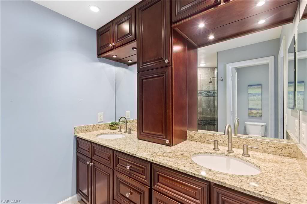 14927 Sterling Oaks Dr, Naples, FL 34110-14