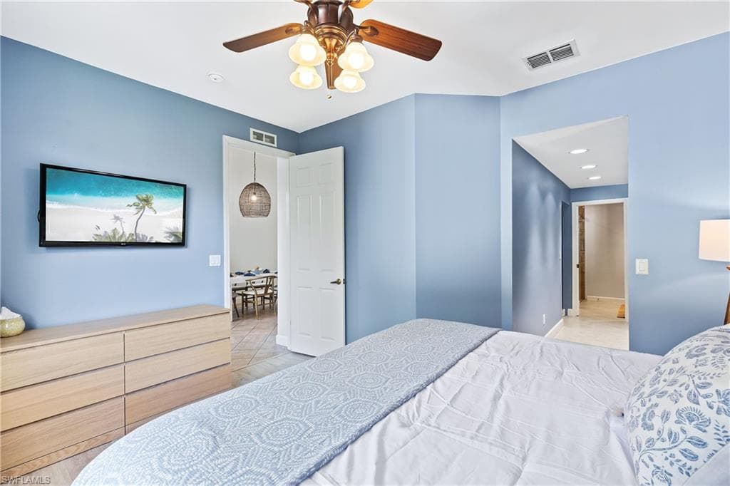 14927 Sterling Oaks Dr, Naples, FL 34110-15