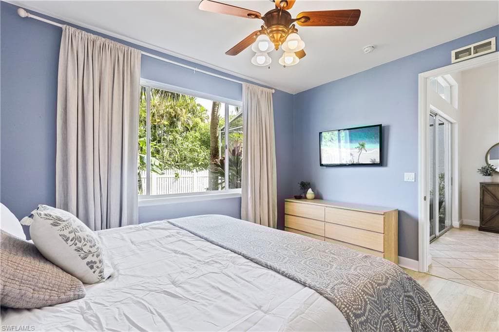 14927 Sterling Oaks Dr, Naples, FL 34110-16