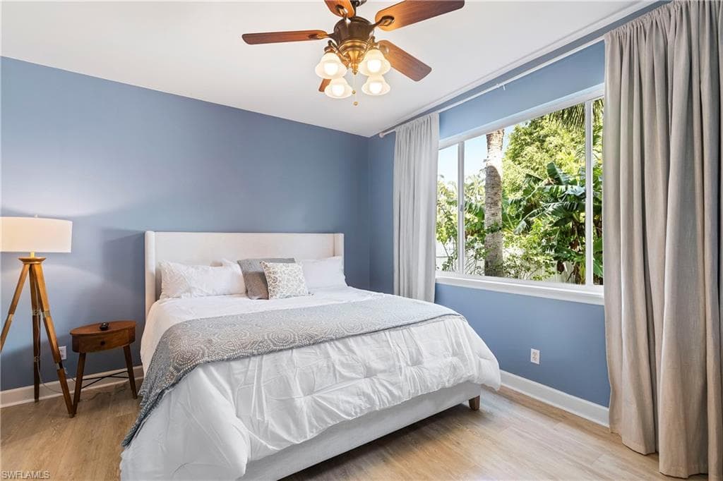 14927 Sterling Oaks Dr, Naples, FL 34110-17