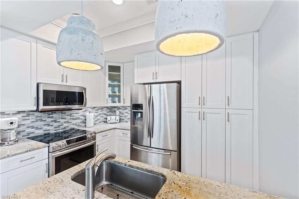 14927 Sterling Oaks Dr, Naples, FL 34110-18