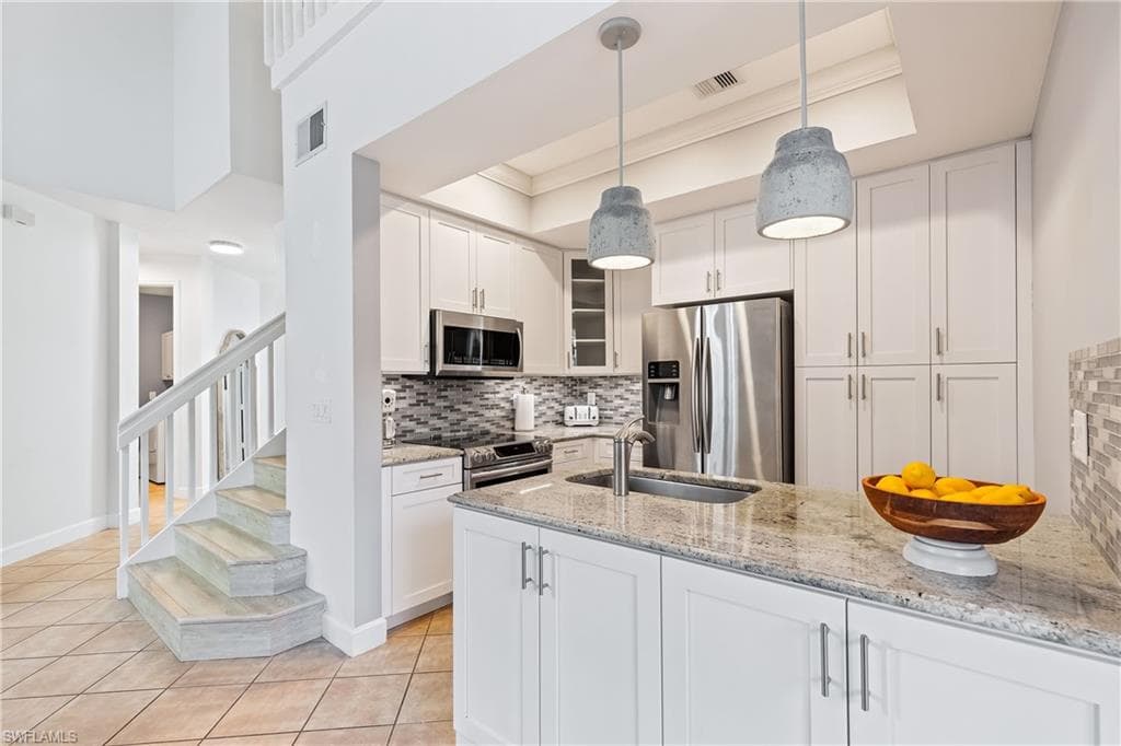 14927 Sterling Oaks Dr, Naples, FL 34110-19