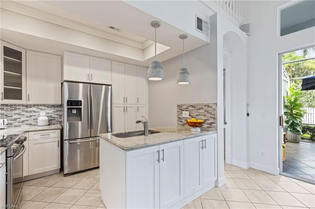 14927 Sterling Oaks Dr, Naples, FL 34110-20