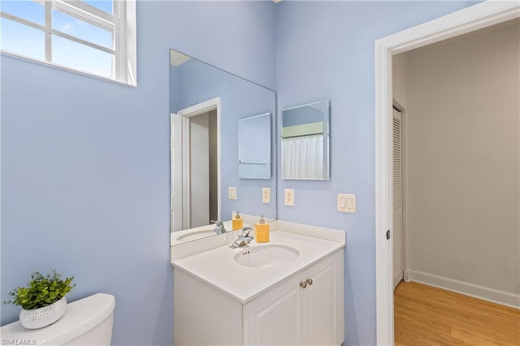 14927 Sterling Oaks Dr, Naples, FL 34110-29