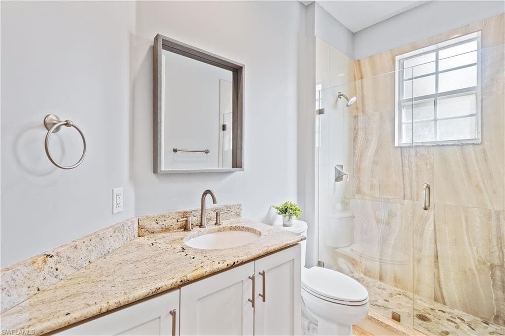 14927 Sterling Oaks Dr, Naples, FL 34110-32