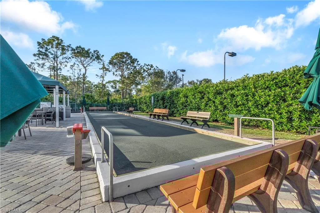 14927 Sterling Oaks Dr, Naples, FL 34110-38