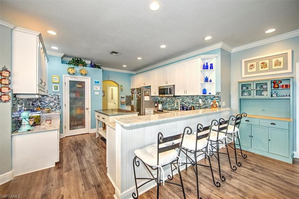 2117 14th Pl, Cape Coral, FL 33991-15
