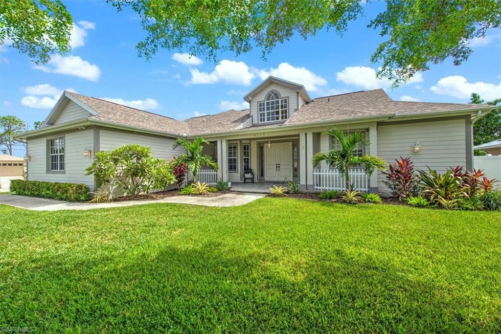 2117 14th Pl, Cape Coral, FL 33991-1