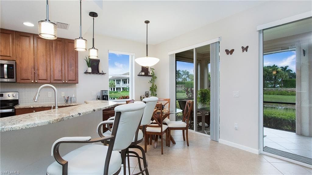 8723 Coastline Ct 101, Naples, FL 34120-11
