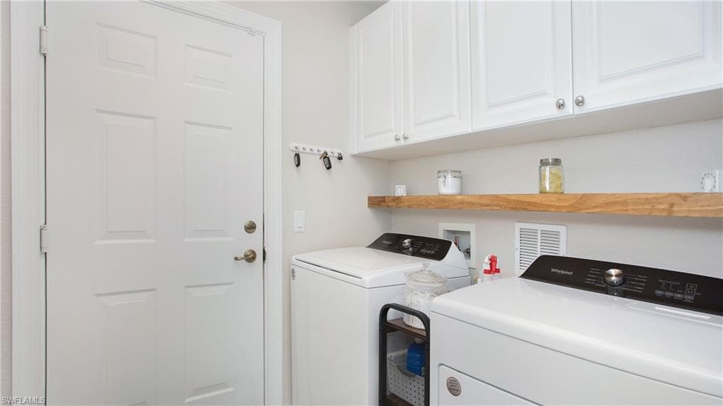 8723 Coastline Ct 101, Naples, FL 34120-20