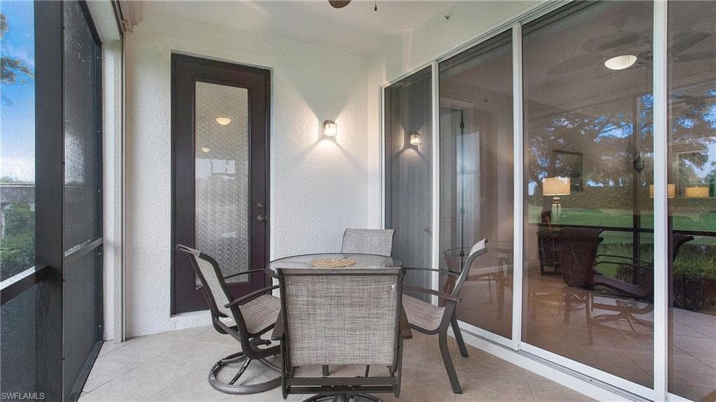 8723 Coastline Ct 101, Naples, FL 34120-23