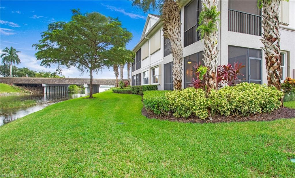 8723 Coastline Ct 101, Naples, FL 34120-30