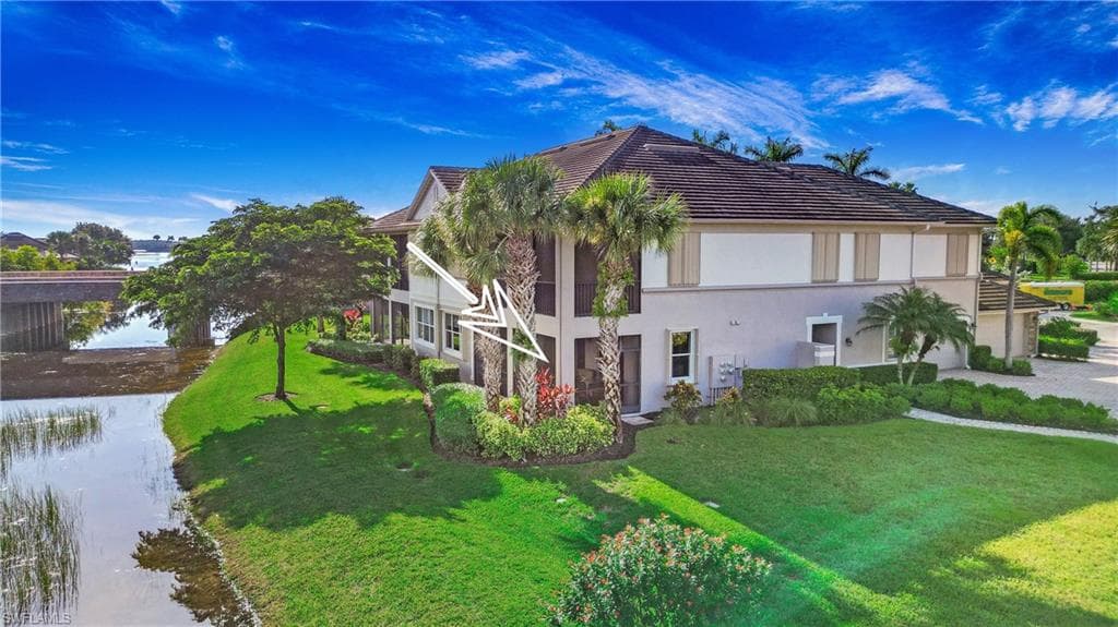 8723 Coastline Ct 101, Naples, FL 34120-31