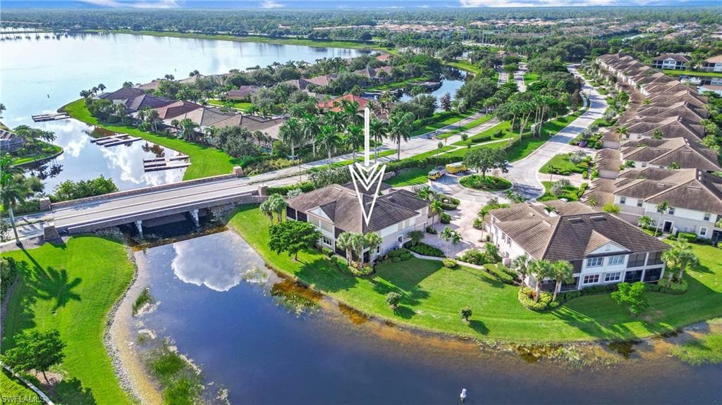 8723 Coastline Ct 101, Naples, FL 34120-33