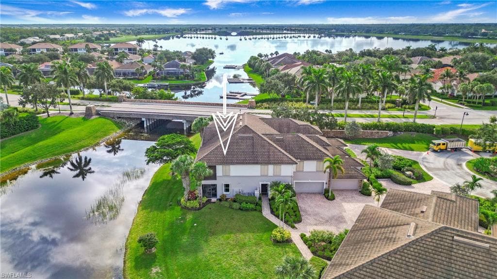 8723 Coastline Ct 101, Naples, FL 34120-37