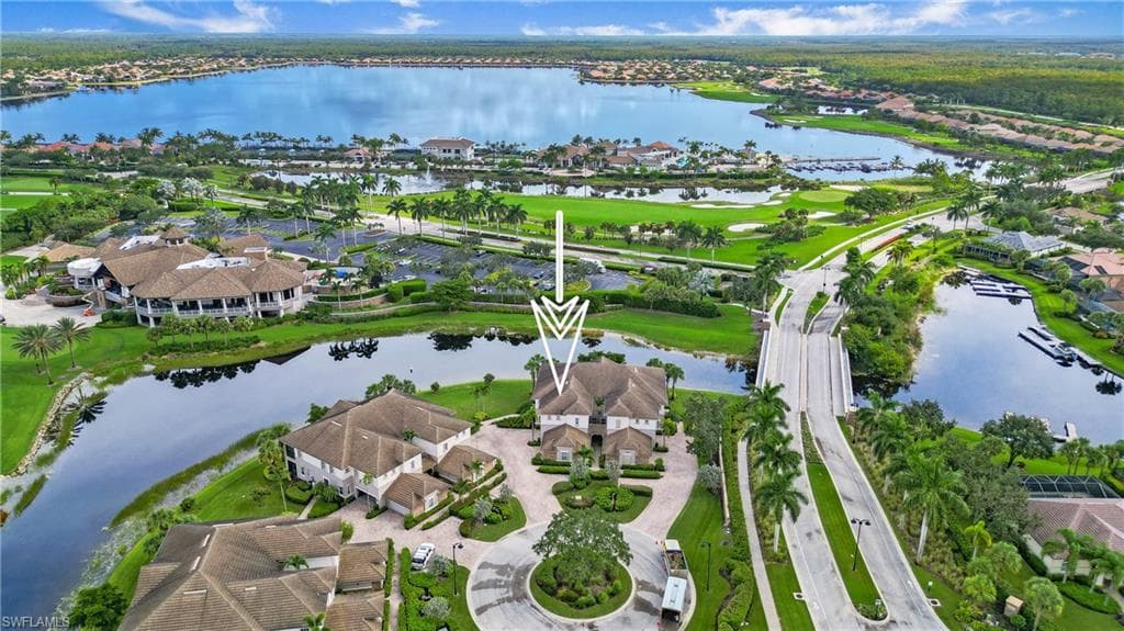 8723 Coastline Ct 101, Naples, FL 34120-38