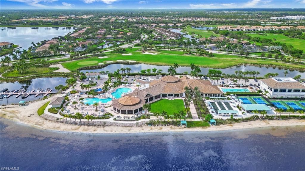8723 Coastline Ct 101, Naples, FL 34120-39