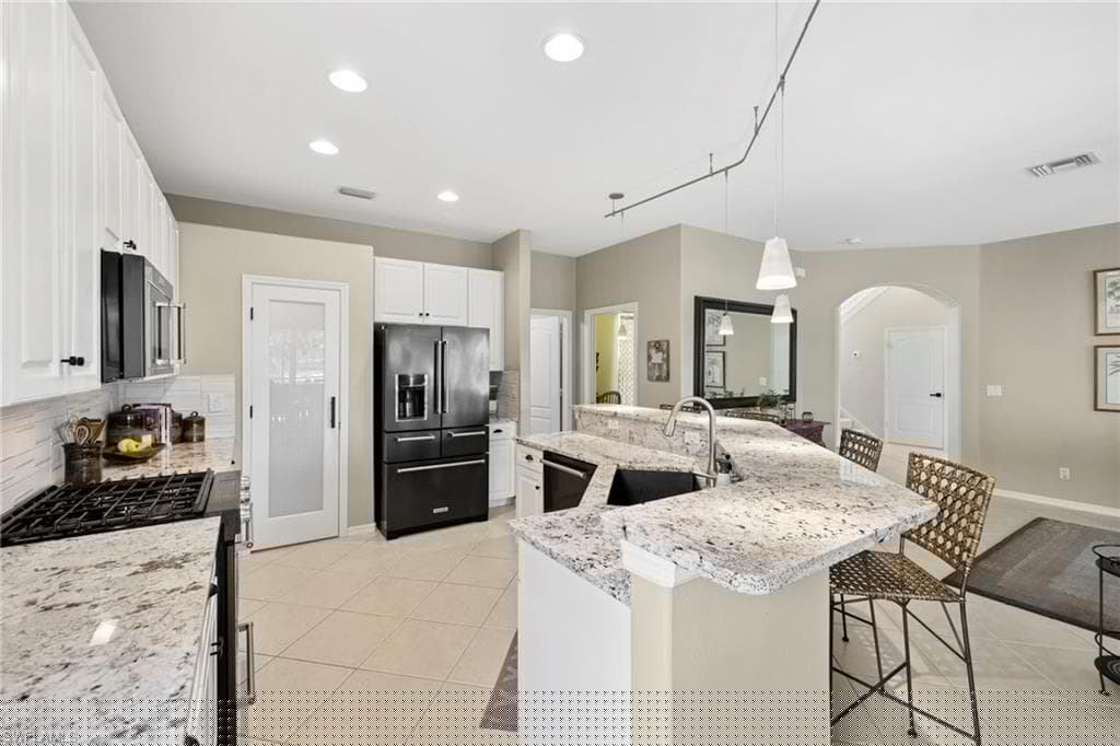 20010 Eagle Glen Way, Estero, FL 33928-6