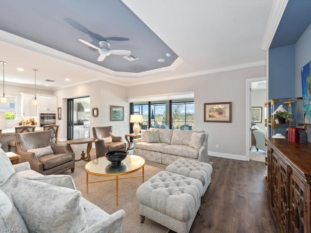9489 Montelanico Loop, Naples, FL 34119-8