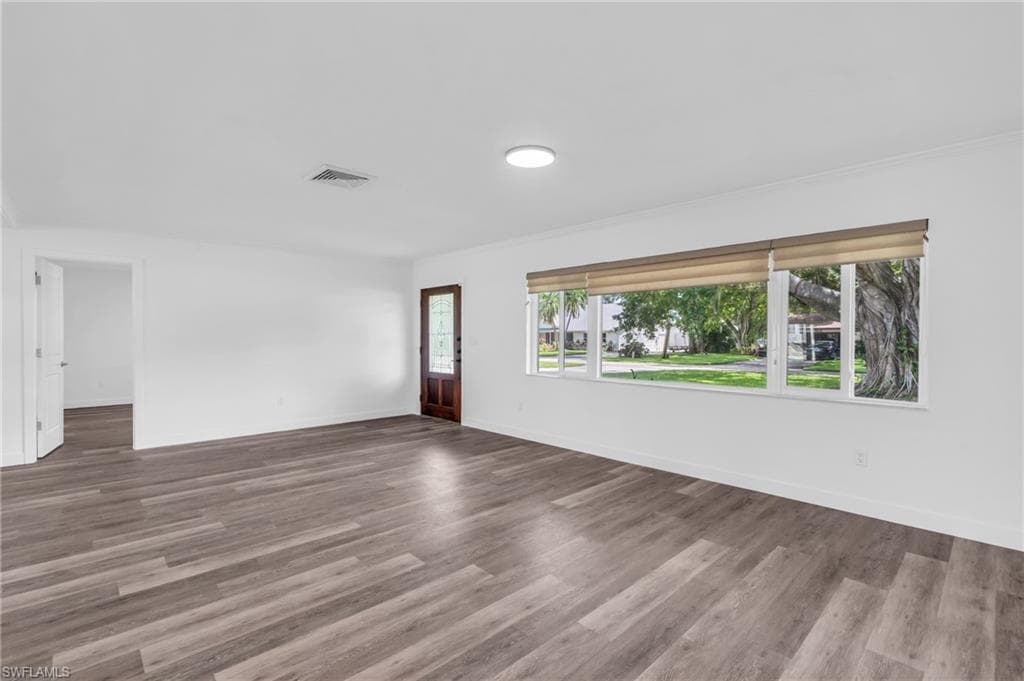 55 Aqua Ln, North Fort Myers, FL 33903-6