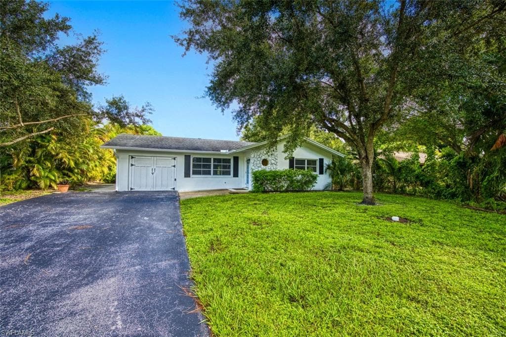 4459 Flamingo Dr, Naples, FL 34104-20