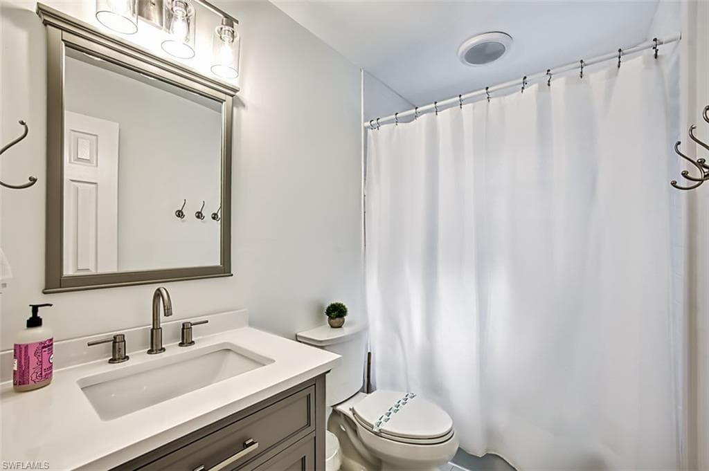 4459 Flamingo Dr, Naples, FL 34104-36