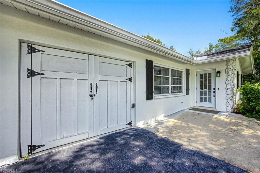 4459 Flamingo Dr, Naples, FL 34104-3