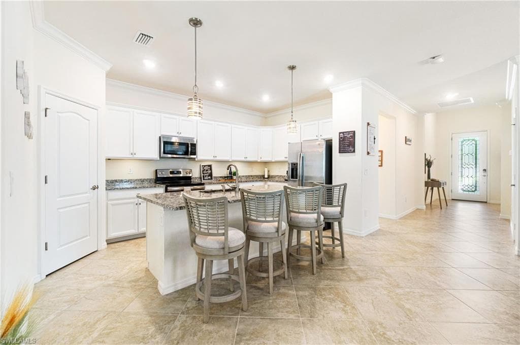9431 Foxglove Ln, Naples, FL 34120-16