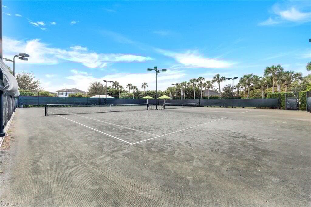 9431 Foxglove Ln, Naples, FL 34120-46