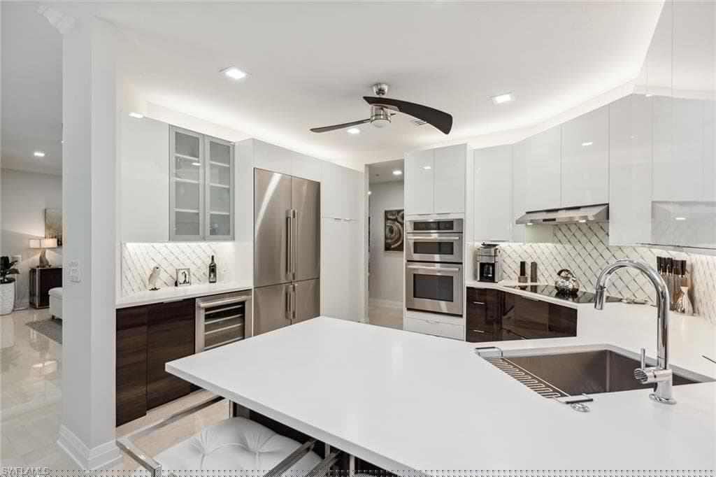 173 Colonade Cir 1401, Naples, FL 34103-5
