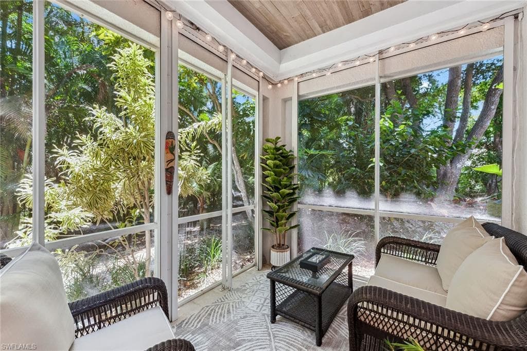 173 Colonade Cir 1401, Naples, FL 34103-8
