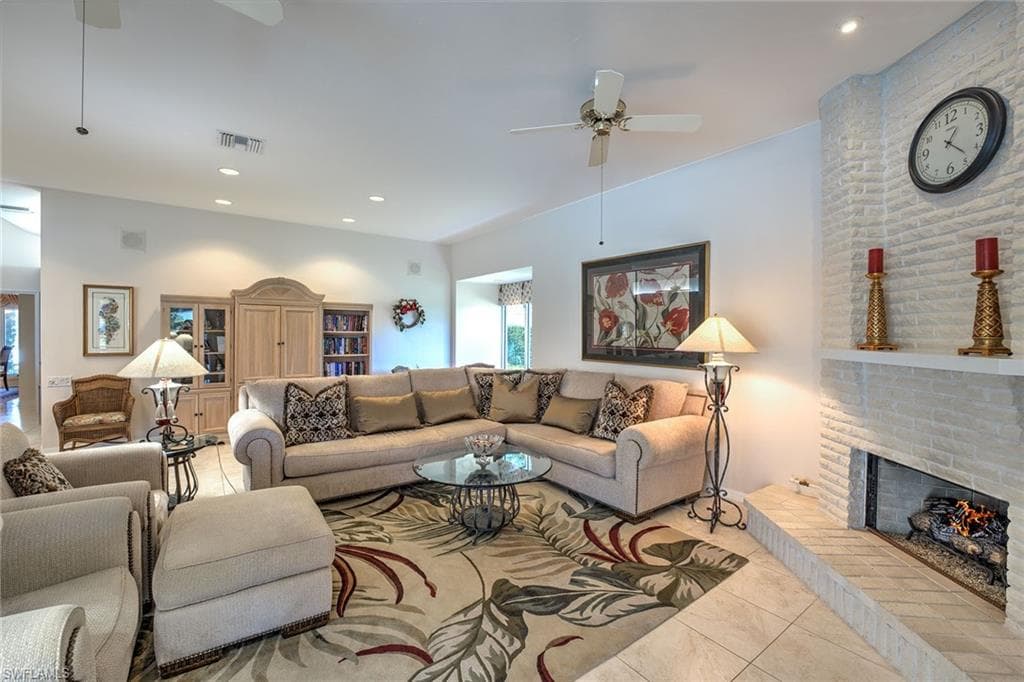 1639 Mcilvaine Ct, Marco Island, FL 34145-15
