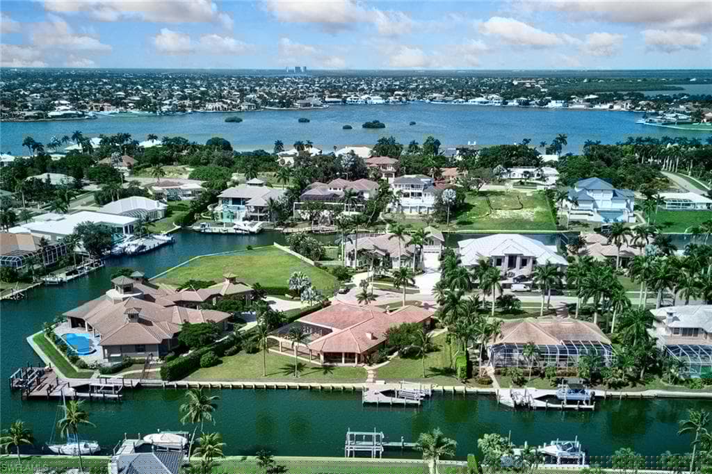 1639 Mcilvaine Ct, Marco Island, FL 34145-50