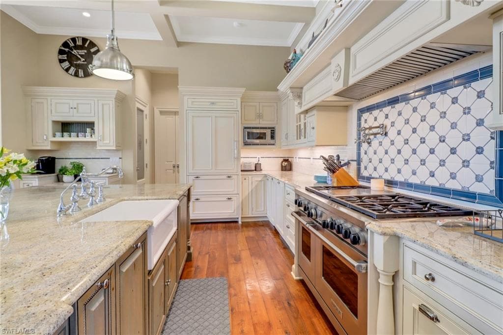 1975 Gulf Shore Blvd S, Naples, FL 34102-14