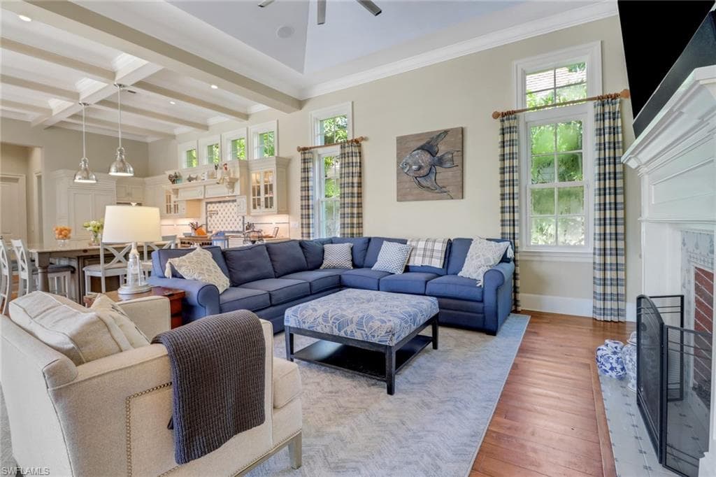 1975 Gulf Shore Blvd S, Naples, FL 34102-19