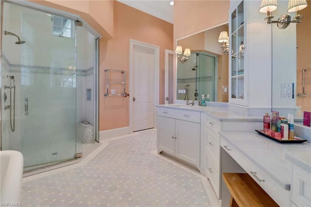 1975 Gulf Shore Blvd S, Naples, FL 34102-23