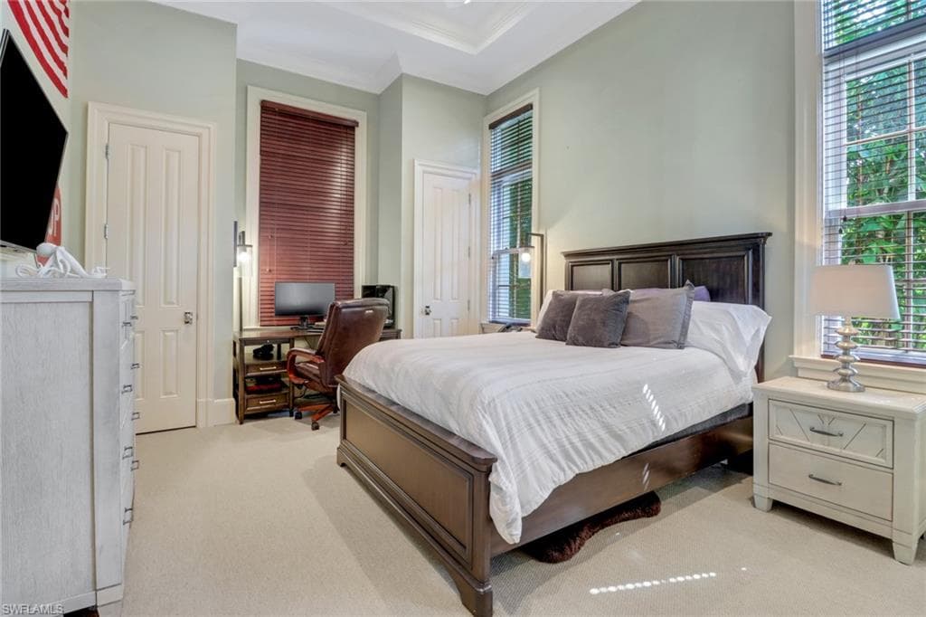 1975 Gulf Shore Blvd S, Naples, FL 34102-28