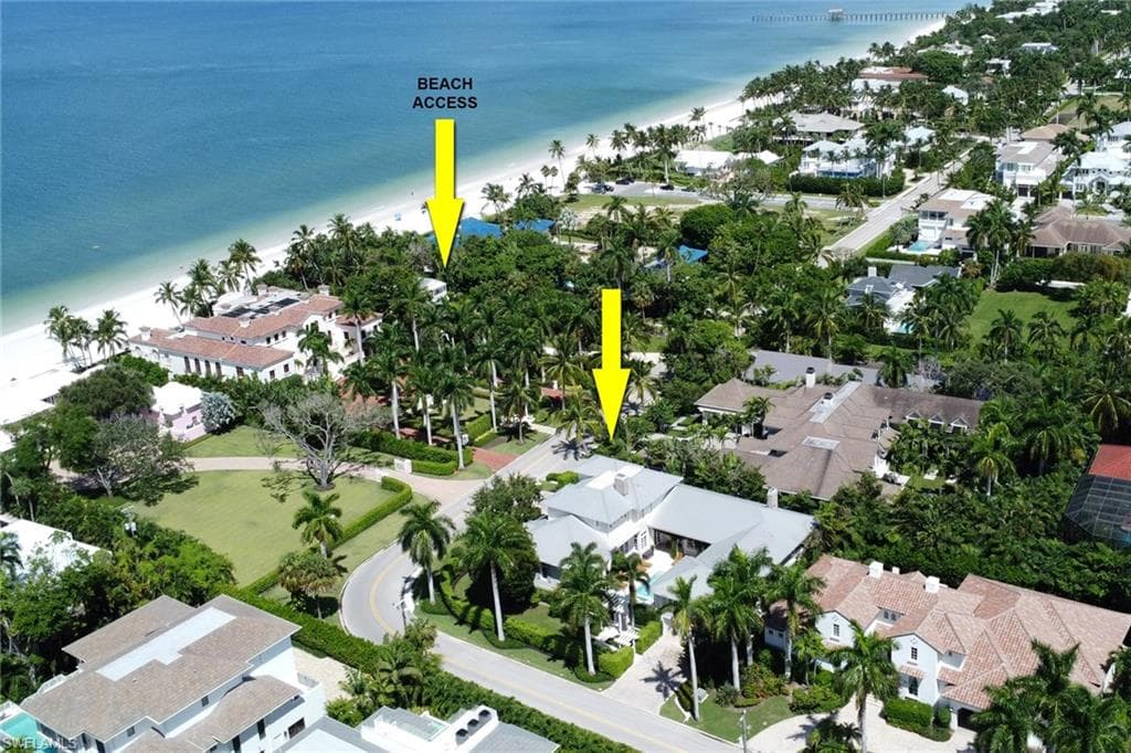 1975 Gulf Shore Blvd S, Naples, FL 34102-3