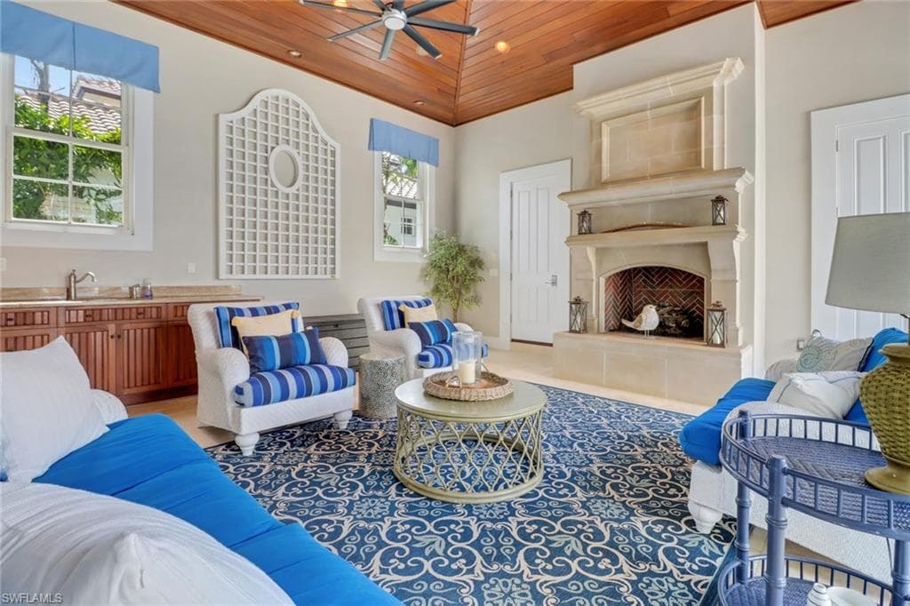 1975 Gulf Shore Blvd S, Naples, FL 34102-41
