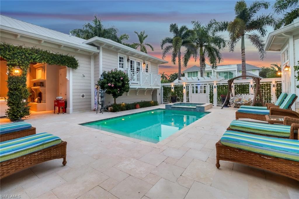 1975 Gulf Shore Blvd S, Naples, FL 34102-44