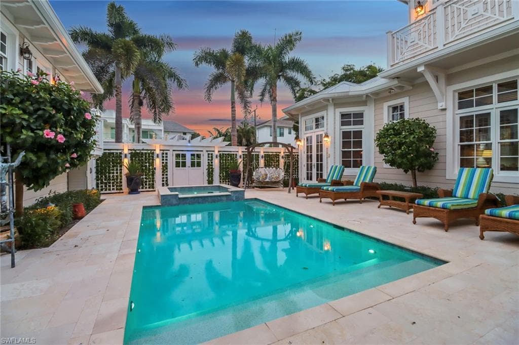 1975 Gulf Shore Blvd S, Naples, FL 34102-46