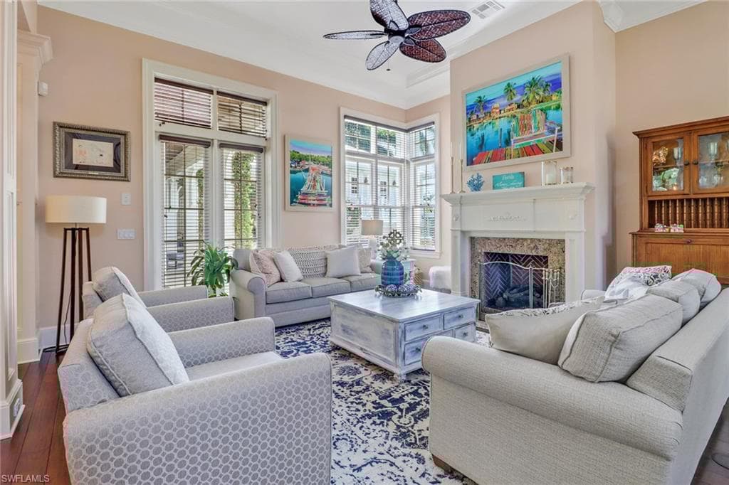 1975 Gulf Shore Blvd S, Naples, FL 34102-8