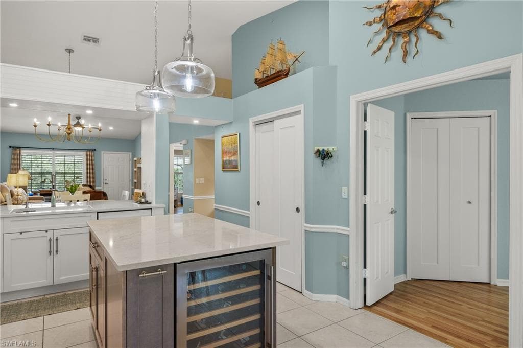 15435 Cedarwood Ln 304, Naples, FL 34110-11