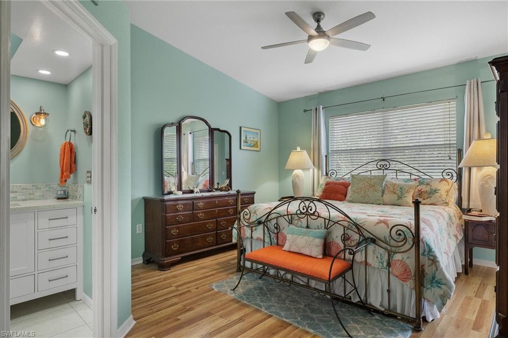 15435 Cedarwood Ln 304, Naples, FL 34110-15