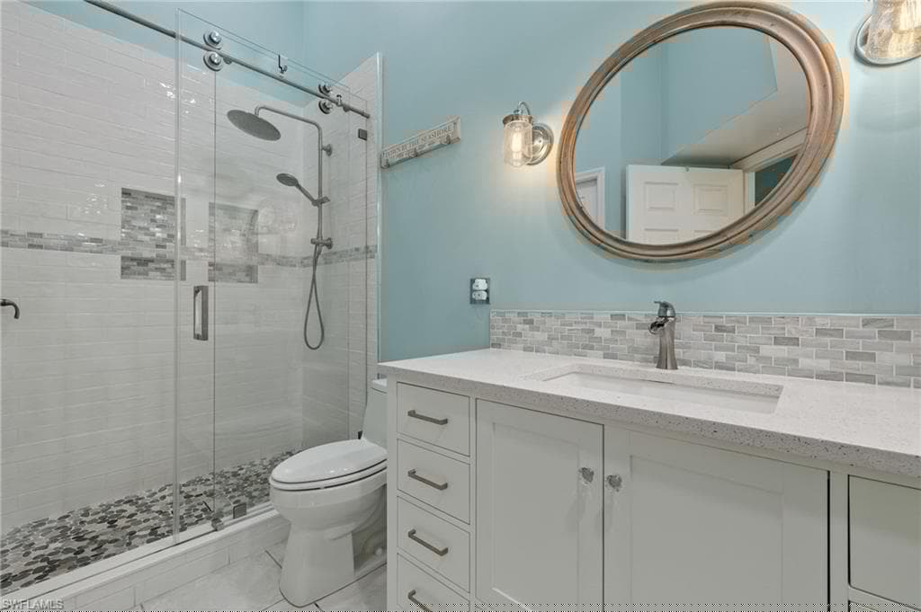 15435 Cedarwood Ln 304, Naples, FL 34110-17