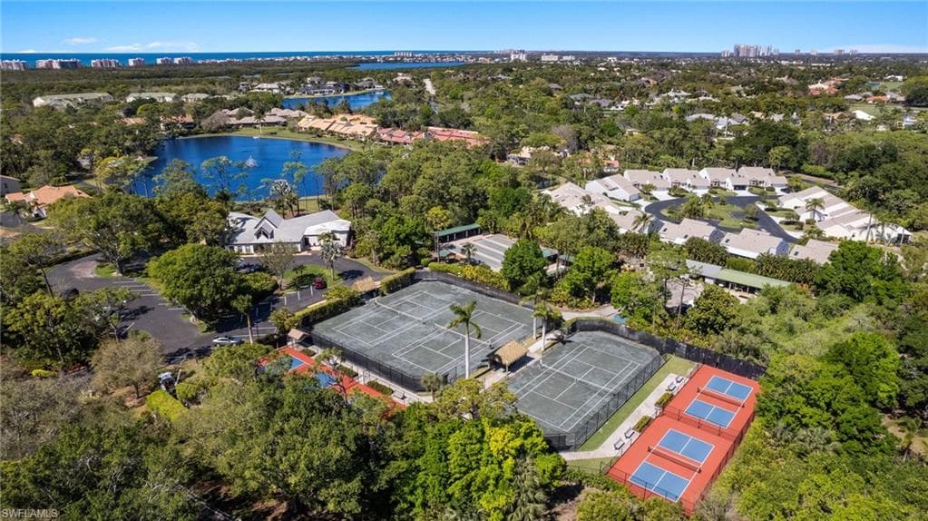 15435 Cedarwood Ln 304, Naples, FL 34110-23