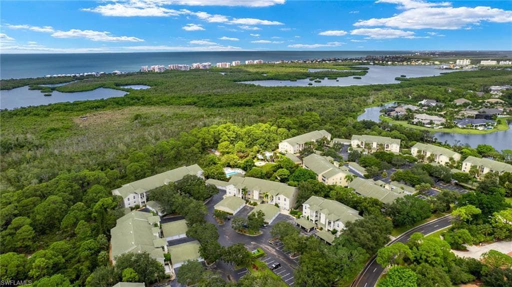 15435 Cedarwood Ln 304, Naples, FL 34110-4
